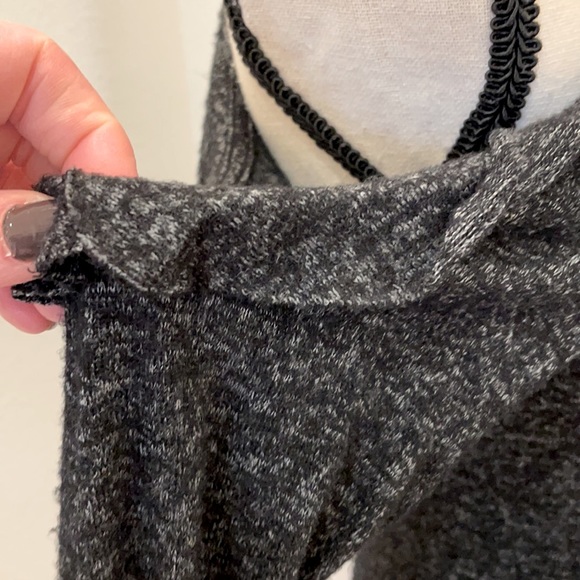 American Eagle Outfitters Cold-Shoulder Sweater - Picture 3 of 4
